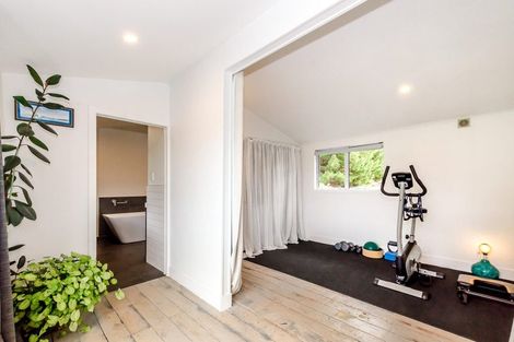 Photo of property in 577 Waikawa Beach Road, Waikawa Beach, Levin, 5573