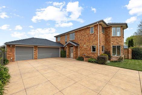 Photo of property in 64 Willowview Drive, Redwood, Christchurch, 8051