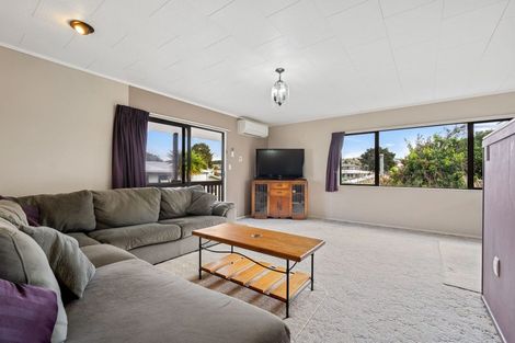 Photo of property in 124 Paramount Parade, Tikipunga, Whangarei, 0112