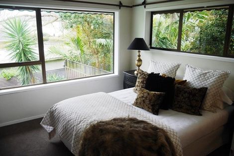 Photo of property in 3/18 Rangitoto Terrace, Milford, Auckland, 0620