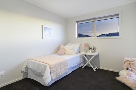 Photo of property in 18 Harding Drive, Papamoa Beach, Papamoa, 3118