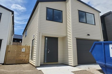 Photo of property in 16b Kaimai Avenue, Massey, Auckland, 0614