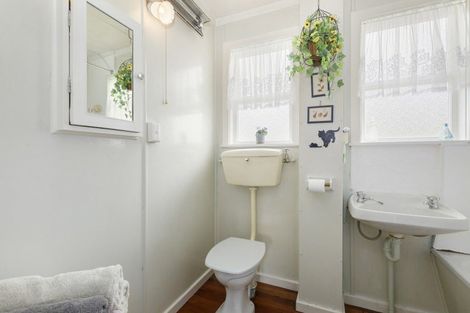 Photo of property in 13 Bush Street, Naenae, Lower Hutt, 5011