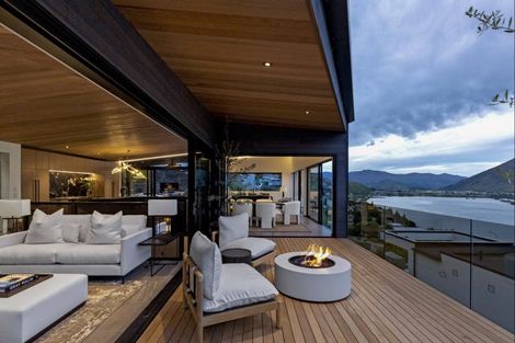 Photo of property in 1a Olivers Place, Queenstown, 9300