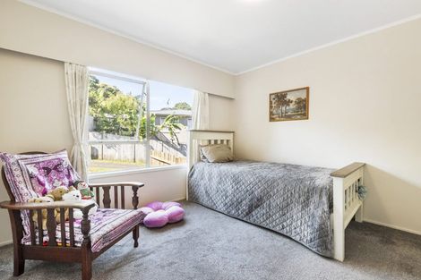 Photo of property in 2/31 Sispara Place, Beach Haven, Auckland, 0626