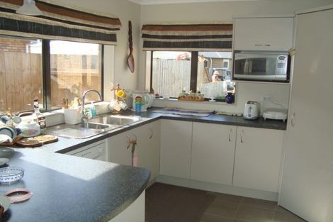 Photo of property in 11 Shrule Place, Huntington, Hamilton, 3210