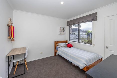 Photo of property in 42 Nielsen Gardens, Rototuna, Hamilton, 3210