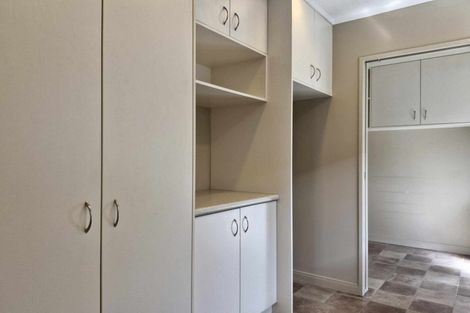 Photo of property in 11 Shaldon Crescent, Blagdon, New Plymouth, 4310