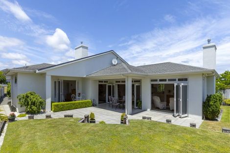 Photo of property in 25 Magnolia Rise, Waipahihi, Taupo, 3330
