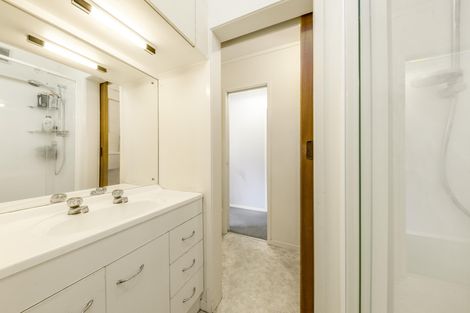 Photo of property in 43 Kelvyn Grove, Hillpark, Auckland, 2102