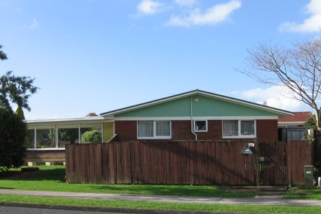 Photo of property in 26 Whiteacres Drive, Sunnyhills, Auckland, 2010