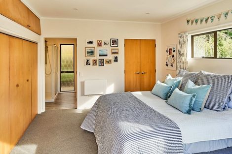 Photo of property in 2 Waimarino Road, Pukerua Bay, 5026