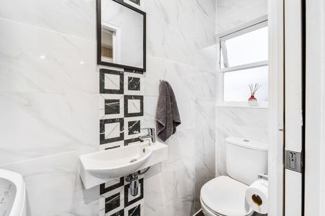 Photo of property in 554 Swanson Road, Ranui, Auckland, 0612