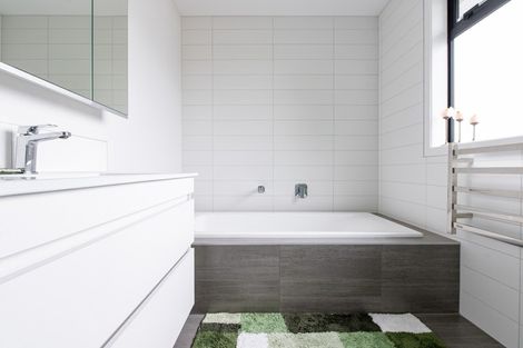 Photo of property in 2/11 Masters Avenue, Hillcrest, Hamilton, 3216