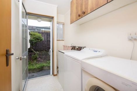 Photo of property in 2/3 Benygloe Place, Highland Park, Auckland, 2010