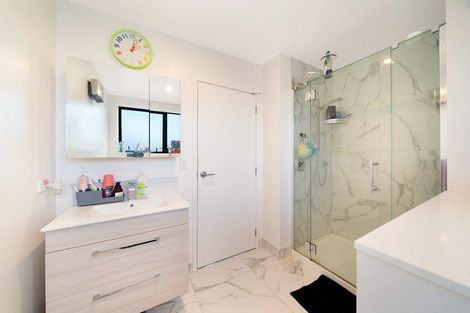 Photo of property in 3/137 View Road, Sunnyvale, Auckland, 0612