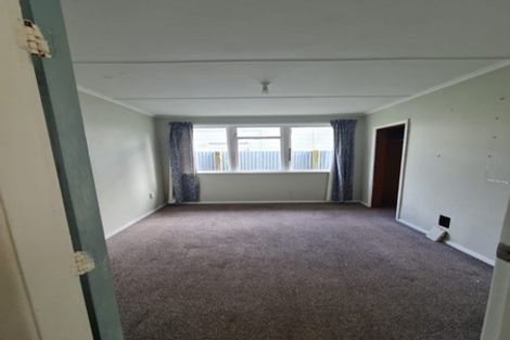 Photo of property in 35 Hukatai Street, Elsdon, Porirua, 5022