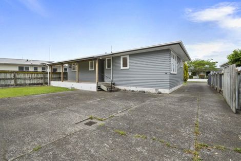 Photo of property in 3 Somerset Crescent, Highbury, Palmerston North, 4412