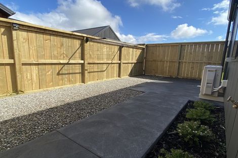 Photo of property in 42 Corriedale Road, Jacks Point, 9371