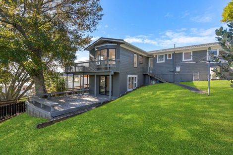 Photo of property in 16 Mawson Avenue, Torbay, Auckland, 0630