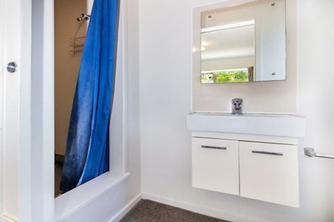 Photo of property in 15 Kotare Street, Hilltop, Taupo, 3330