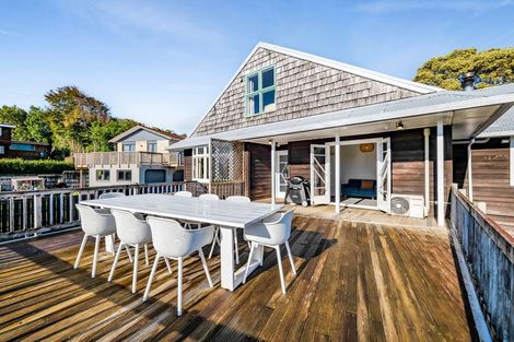 Photo of property in 48 Karina Road, Merrilands, New Plymouth, 4312
