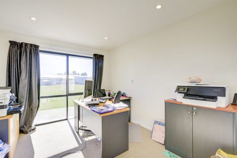 Photo of property in 8 Northside Drive, Waikuku, Rangiora, 7473