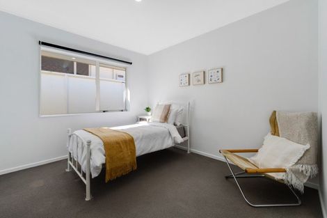 Photo of property in 2 Chale Place, Somerville, Auckland, 2014