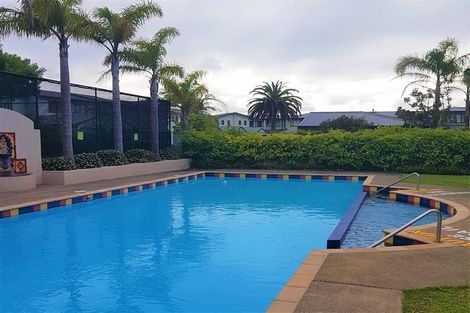 Photo of property in 142/2 Armoy Drive, East Tamaki, Auckland, 2016