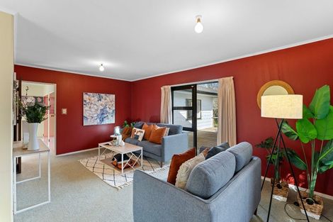 Photo of property in 10 Renata Road, Otaki, 5512