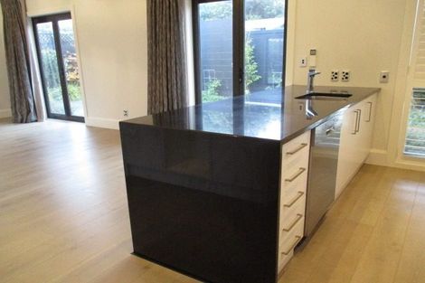 Photo of property in 5 Merivale Lane, Merivale, Christchurch, 8014