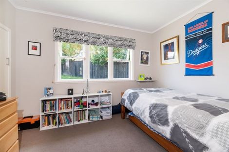 Photo of property in 1/16 Lyttelton Avenue, Forrest Hill, Auckland, 0620
