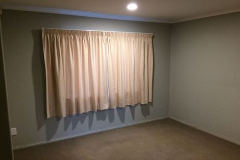 Photo of property in 32 Carrick Glen Avenue, Flat Bush, Auckland, 2019