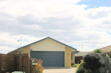 Photo of property in 20 Larisa Grove, Papamoa Beach, Papamoa, 3118