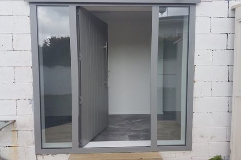 Photo of property in 1/85 Sylvan Avenue, Northcote, Auckland, 0627