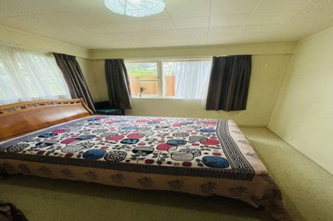 Photo of property in 42 West Lynn Road, Titirangi, Auckland, 0604