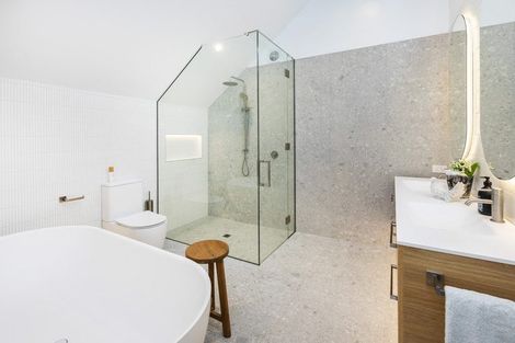 Photo of property in 17 Helmores Lane, Merivale, Christchurch, 8014