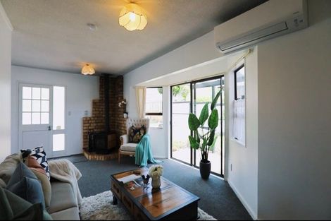 Photo of property in 1/24 Curacao Place, Half Moon Bay, Auckland, 2012