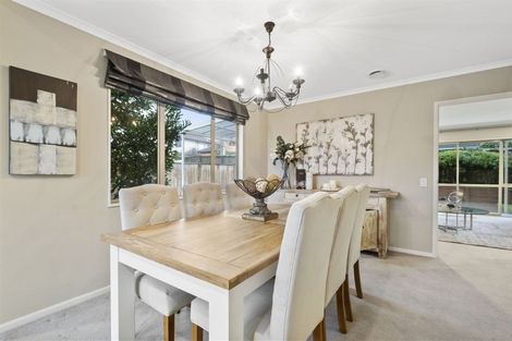 Photo of property in 17 Carousel Crescent, East Tamaki Heights, Auckland, 2016