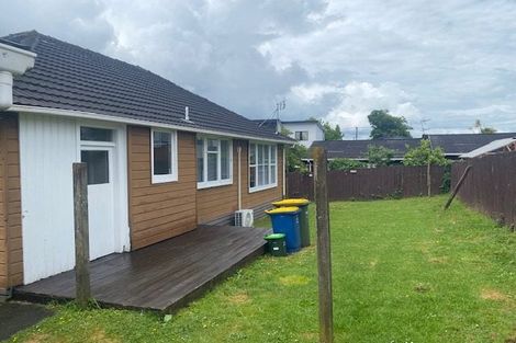 Photo of property in 3164 Great North Road, New Lynn, Auckland, 0600