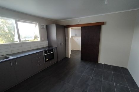 Photo of property in 22 Raymond Terrace, Northcote, Auckland, 0627