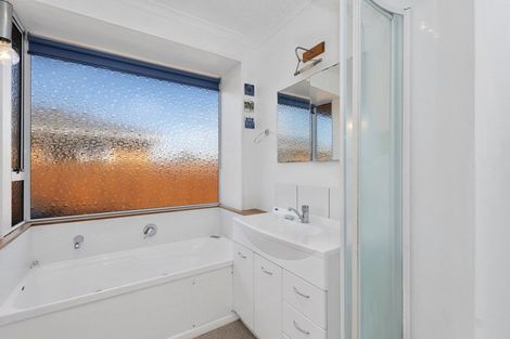 Photo of property in 47 Rutherford Street, Chedworth, Hamilton, 3210