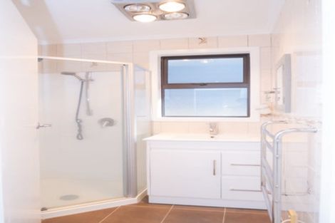 Photo of property in 12 Pomaria Road, Henderson, Auckland, 0610