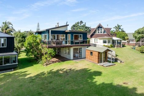 Photo of property in 137 Patuwai Drive, Whangamata, 3620