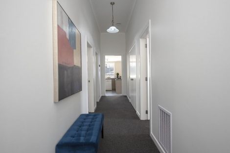 Photo of property in 296 Karori Road, Karori, Wellington, 6012