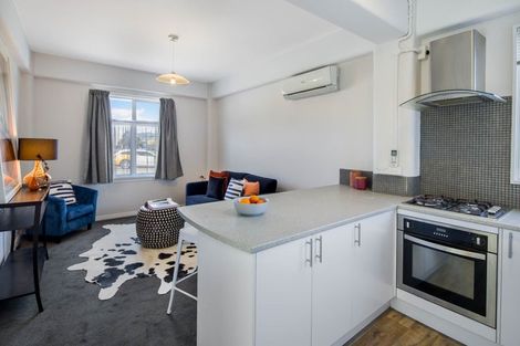 Photo of property in San Antonio Flats, 1/12 Kilbirnie Crescent, Kilbirnie, Wellington, 6022