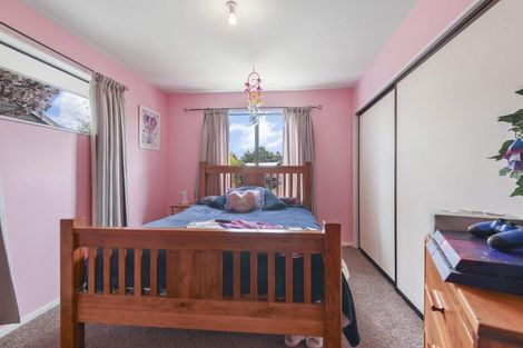 Photo of property in 68 Main North Road, Woodend, 7610