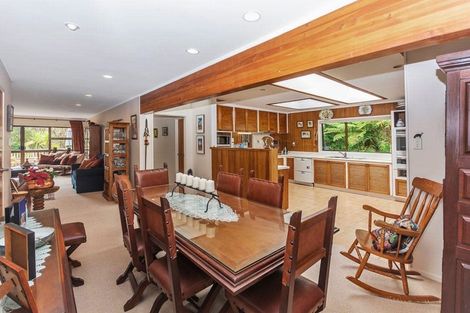 Photo of property in 733 Scenic Drive, Henderson Valley, Auckland, 0612