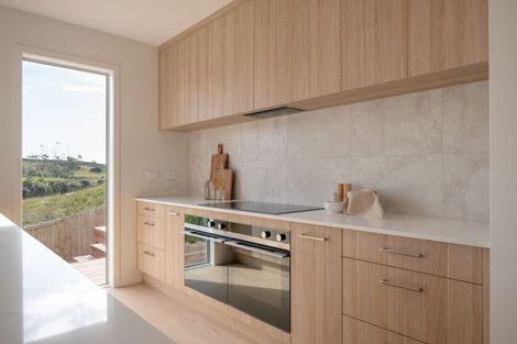 Photo of property in 98 Omahina Street, Raglan, 3225