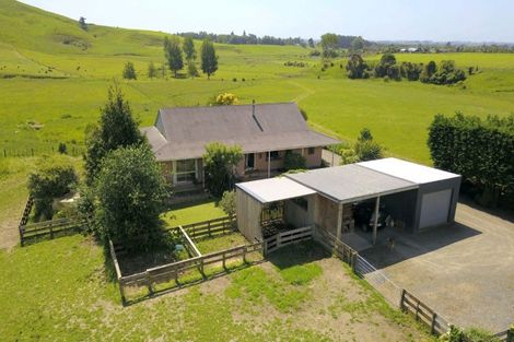 Photo of property in 631 Waitohu Valley Road, Manakau, Otaki, 5583